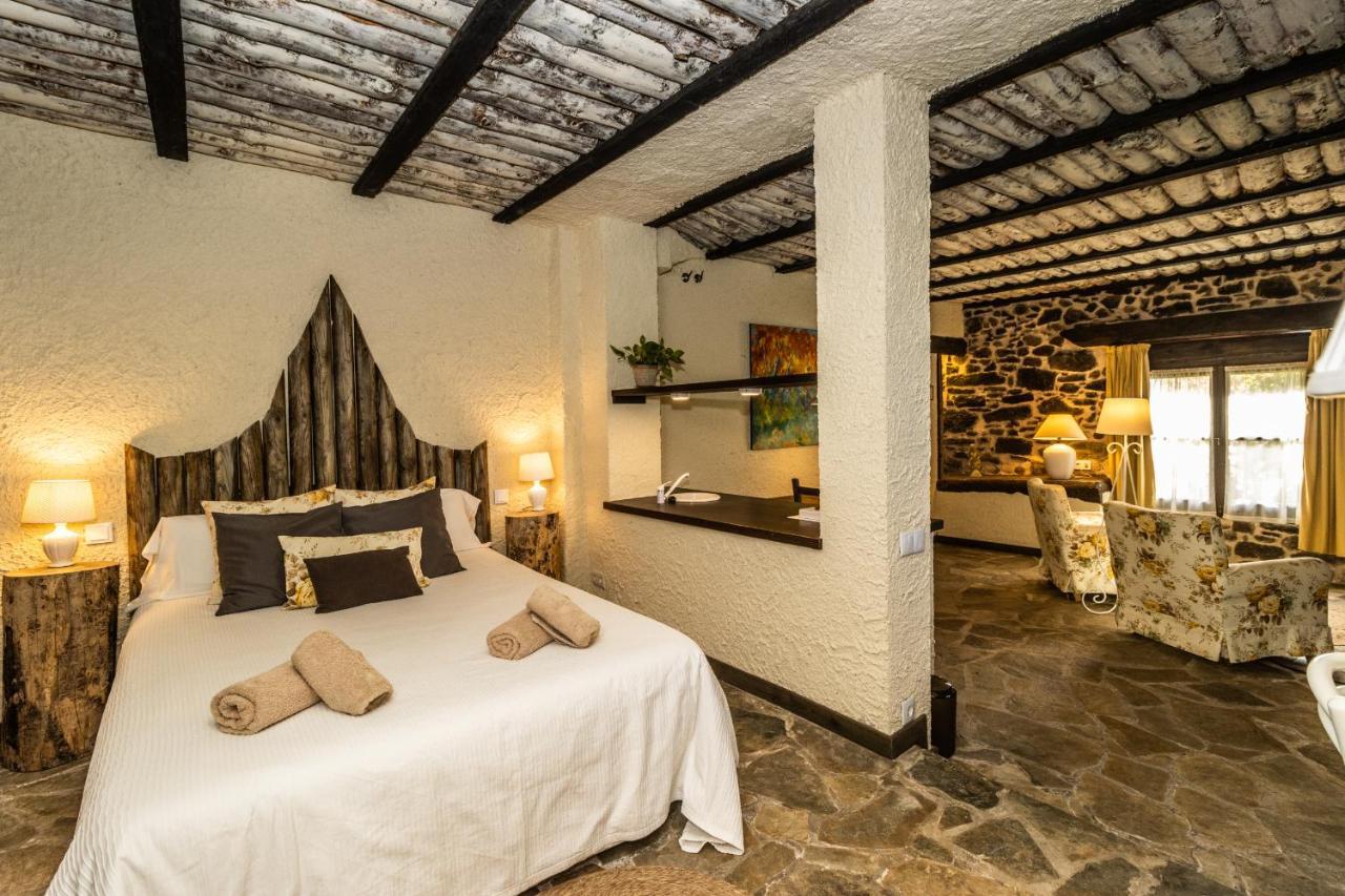 El Querol Vell Hotel Borreda Exterior photo
